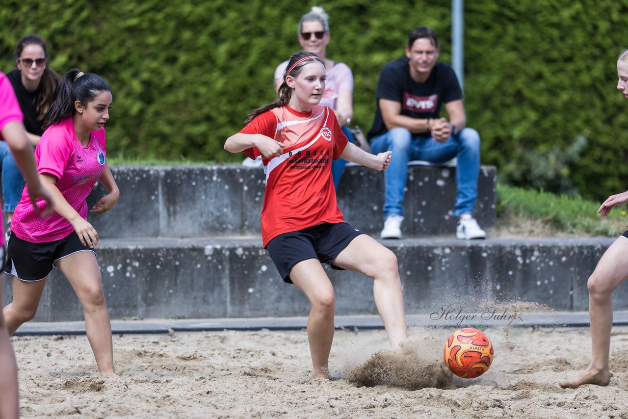 Bild 107 - wBJ/wCJ Beachsoccer Cup